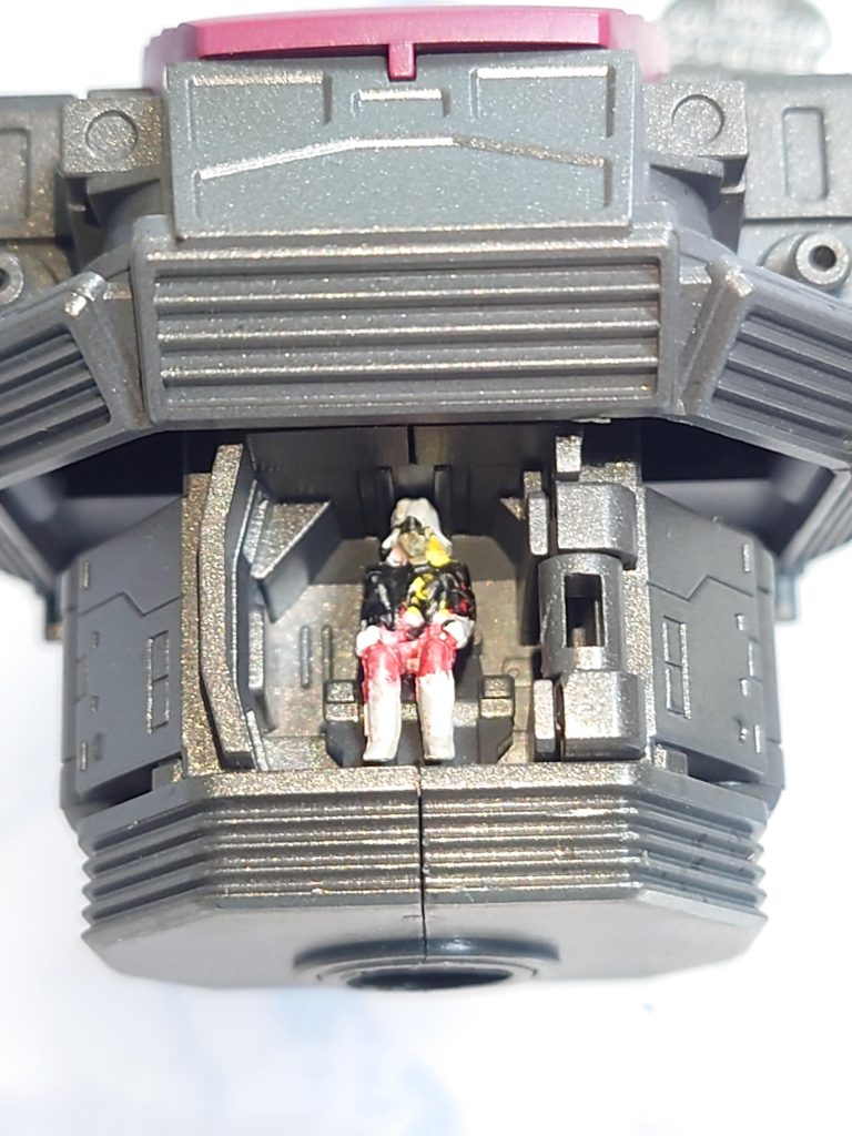 コックピットの大佐ももちろん塗り分け