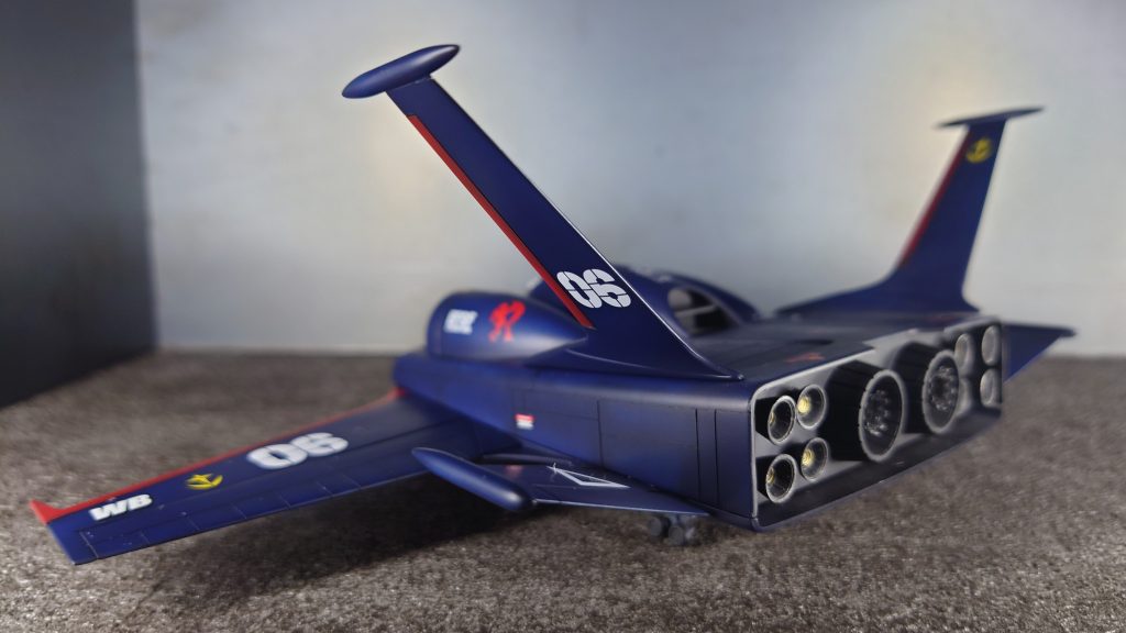 バーニアも交換してます。後ろの羽は着陸して置けるように裏返して取り付け!