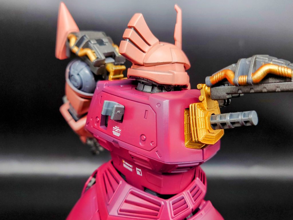 差し色にゴールド多様したら、めっちゃええ感じになりましたね！お気に入りは、脇のジャバラのゴールドパーツです！