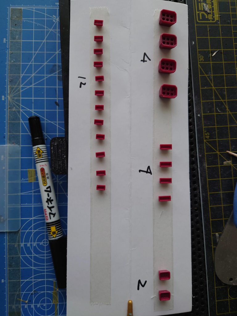 バーニアのパーツ多くて無くしちゃいそうだったので、数字書いて確認しながら塗装進めました（笑）