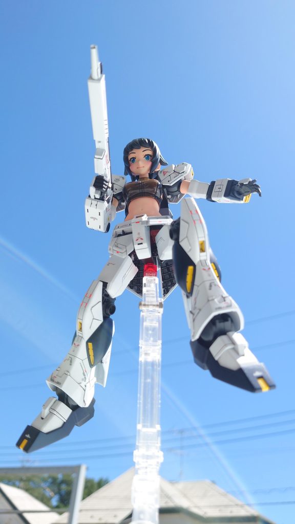 こまんどふみな　青空撮影–3枚目/制作者：ゲットゴール