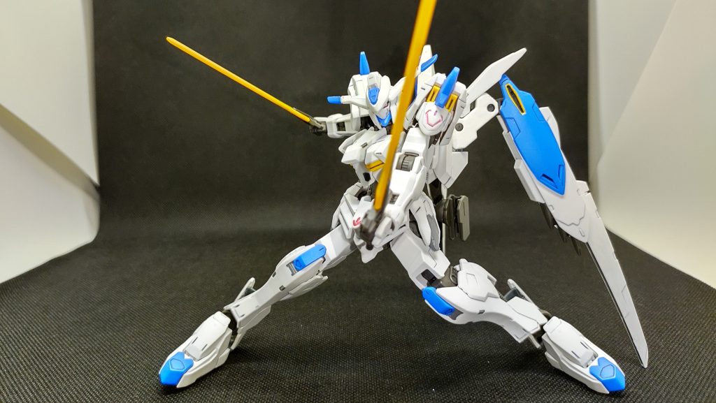 二刀流アクションその一。