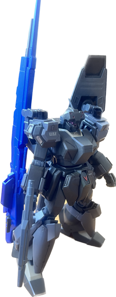 ビームバズーカの代わりにハイパーメガランチャーを携行した場合。この他、ジェネレータ付きの大型武器を自由に運用可能、と言う想定です。