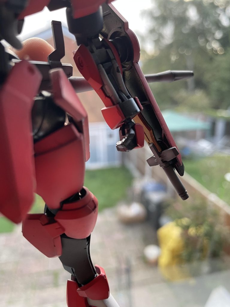 残念だが手のマスキングテープ脱ぐ時に塗料も脱ぐました(;´༎ຶД༎ຶ`)もう一度涂装の気分ないからそれてままだった