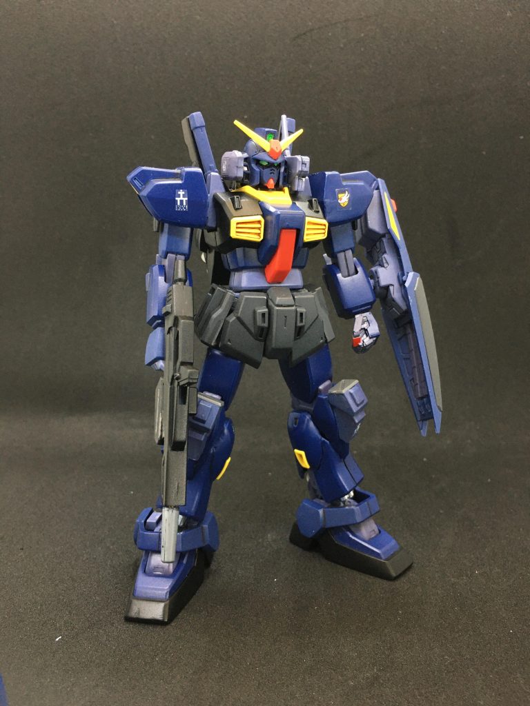 　当然元のMk-Ⅱの部品も作っています。胸の中央のみティターンズブルーにしました。