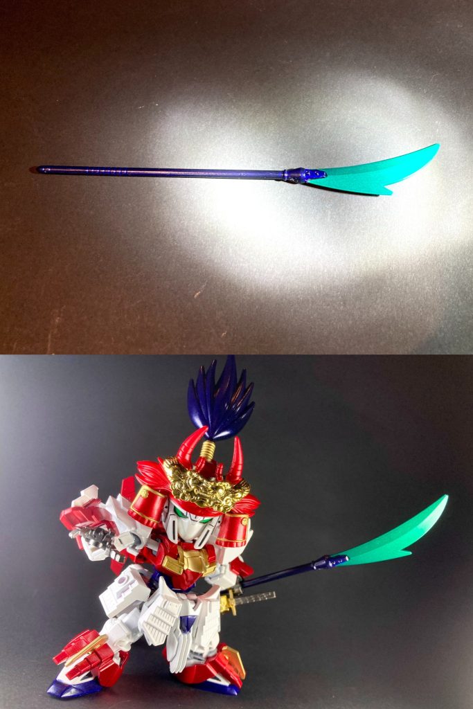 【大薙刀 備州長船兼光】備前国長船派の刀匠・三代兼光が銘を切る長四尺六寸の大薙刀。勝頼愛用の大得物で、軍馬の鞍上から自由自在に取り回す洗練された太刀筋!攻撃時は刀身が高熱化し、緑色に発光するヒートナギナタ仕様。(『甲斐国志』武田八幡神社⛩奉納)