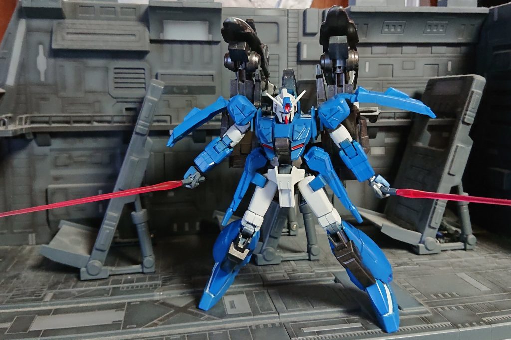 両肩・胸部・膝に増加装甲