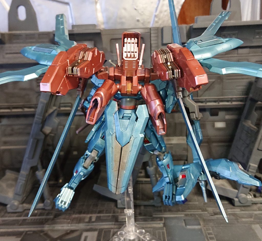 後ろ重すぎてスタンド必要