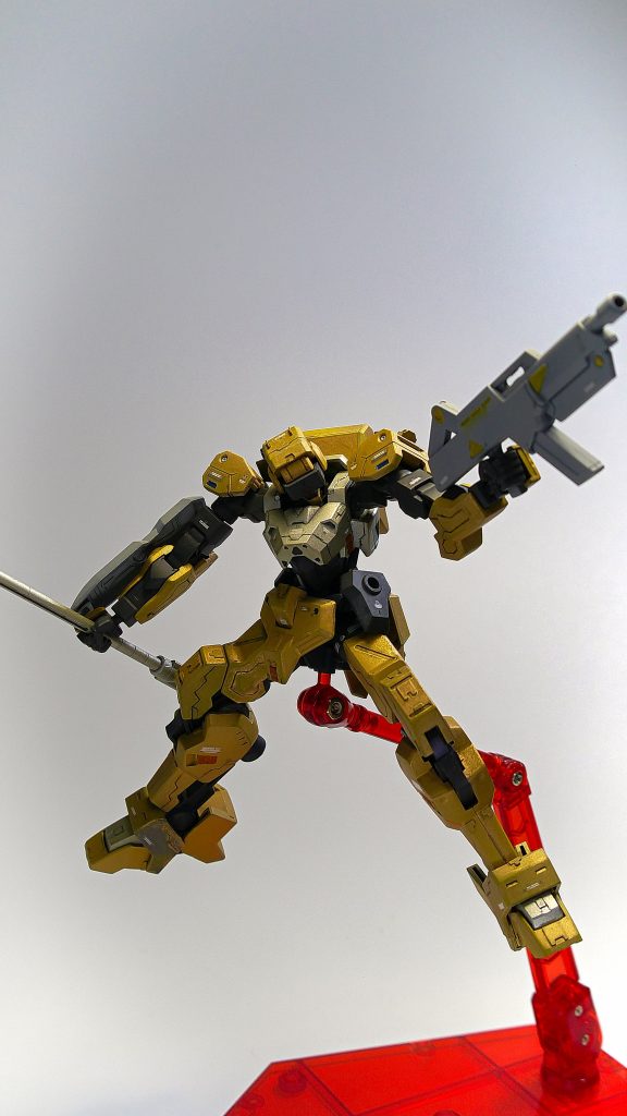 HGイオフレーム獅電ゴールドver–2枚目/制作者：オッサムライ