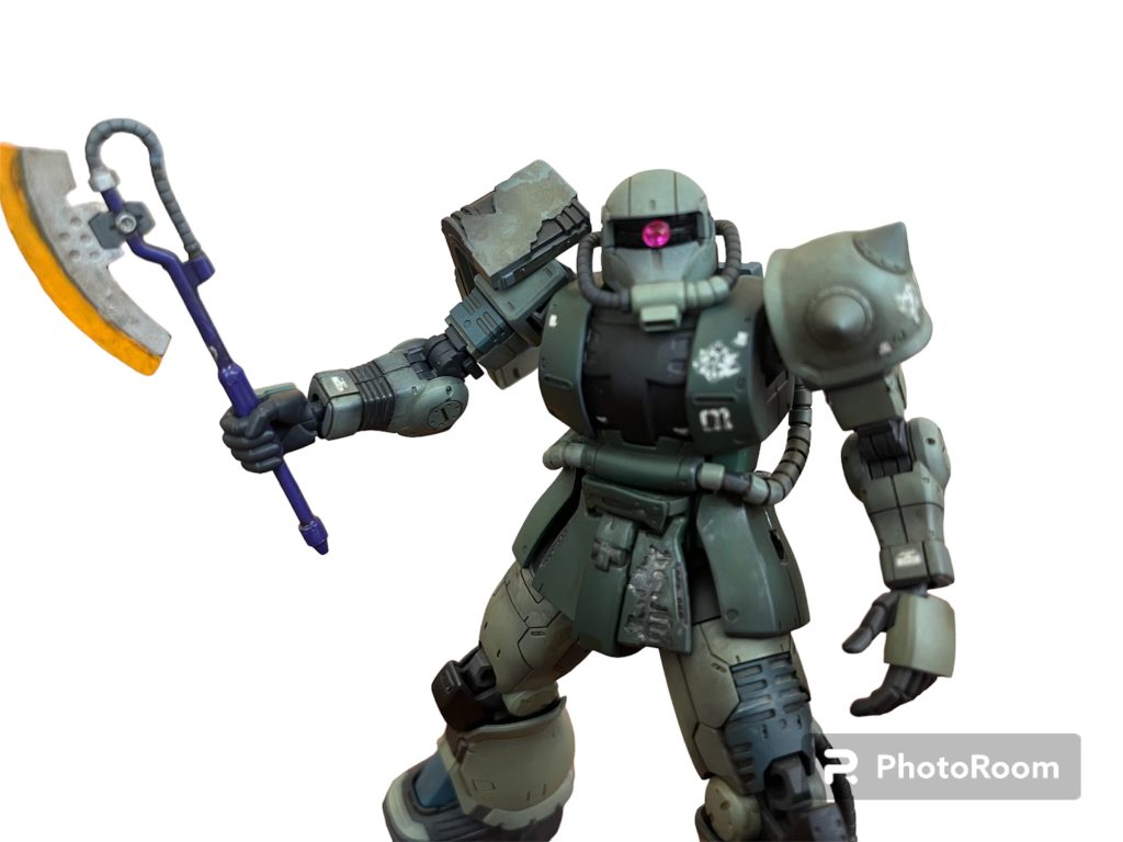 久しぶりのウェザリングで楽しく作れましたが、この鼻の長さはどうなの？実際？あんまりカッコ良くは・・・次は何ザク作るかなー