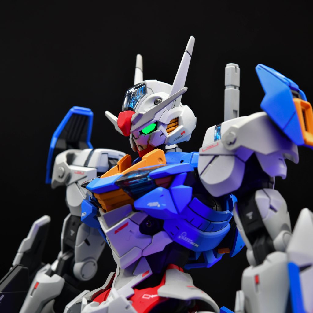 エアリアルは目が大きくて、アングルによって女性らしさがあります。