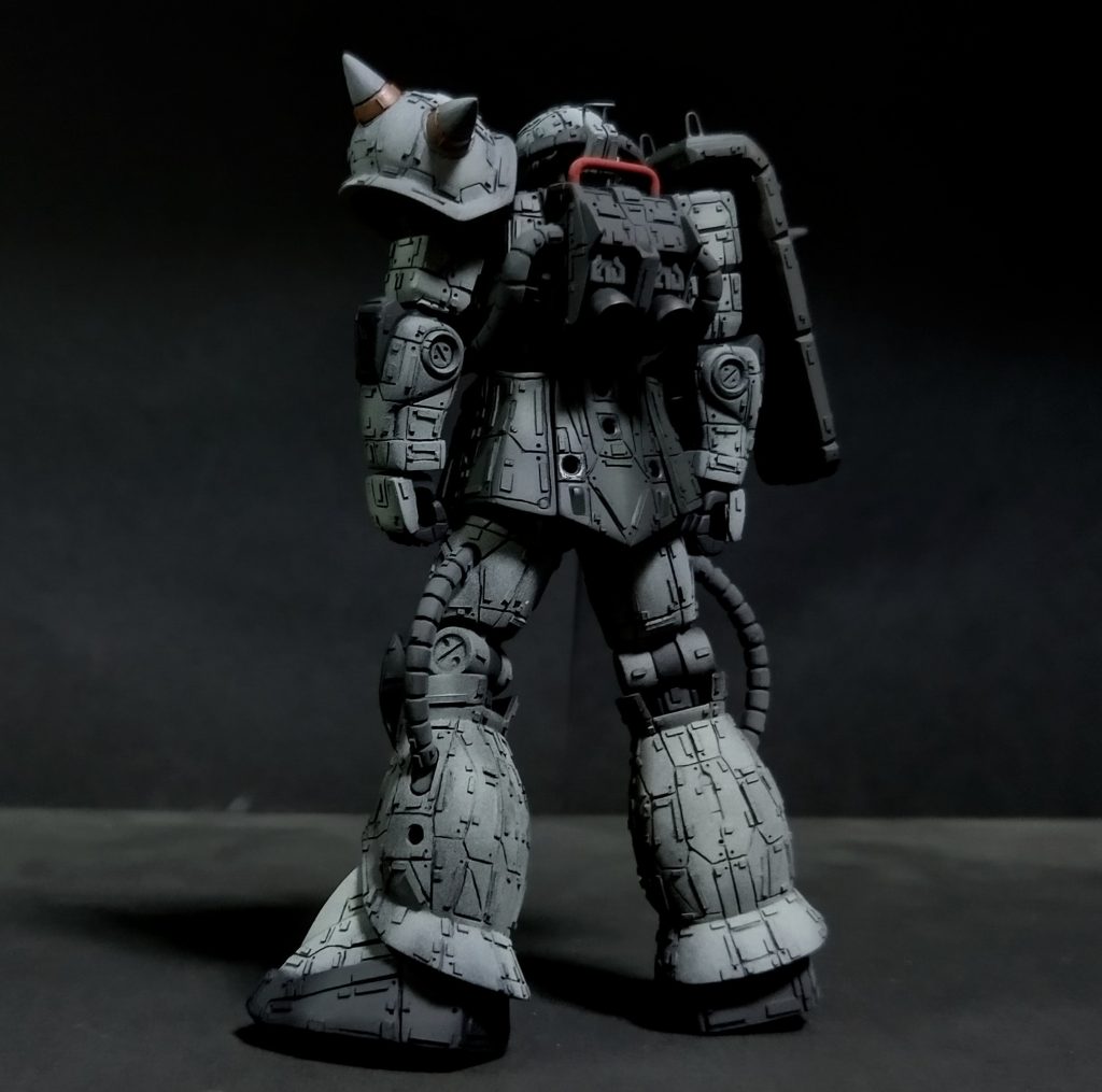 塗装は08小隊版のMS06J型の設定で塗りました！