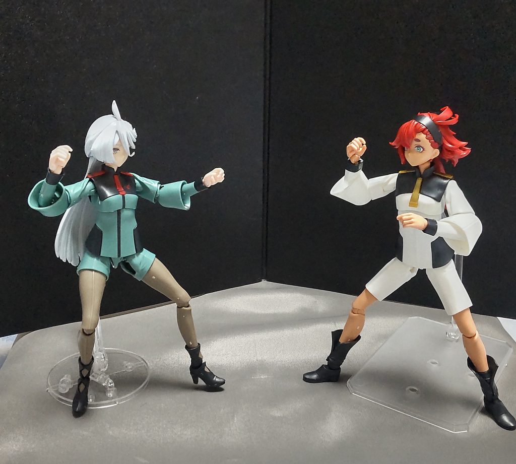 ミオリネ「スレッタ!今回は投げ技で攻めていくわよ!」スレッタ「はい、ミオリネさん!受けて立ちますよ!」ROUND ONE... FIGHT!