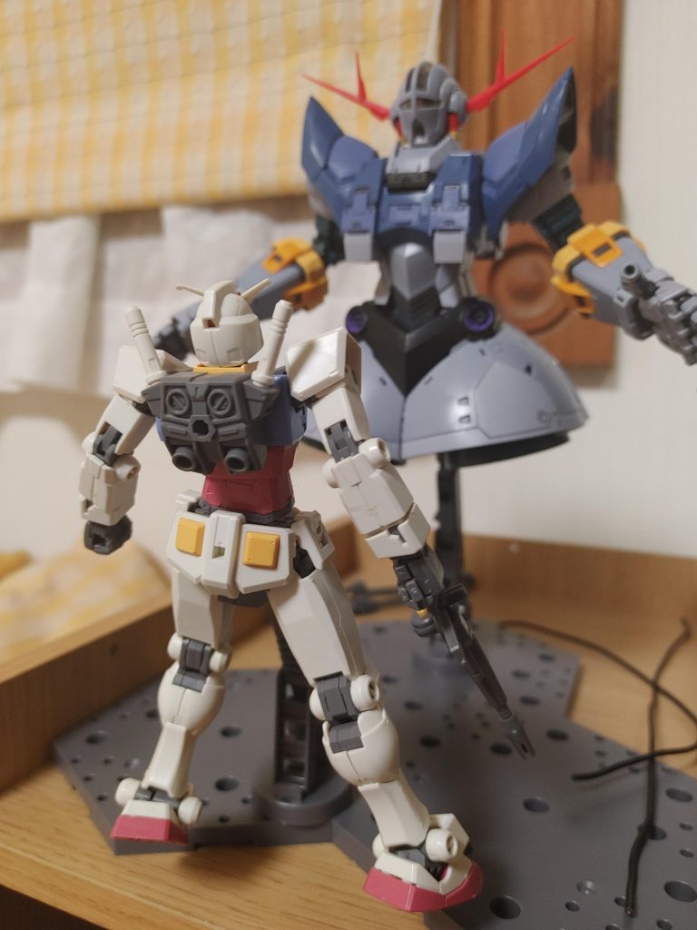 やはり、ジオングをはじめて見たときはすげぇ迫力でしたねwこれに足がついていたらもっと強かったのかな？？