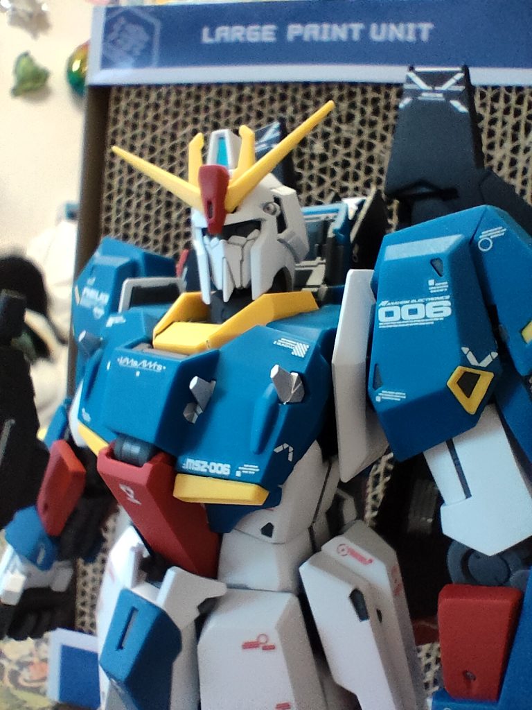 スミ入れデカール、トップコートだけでも素晴らしいですね！最新のガンプラに痺れます！スミ入れ場所少ないですがW