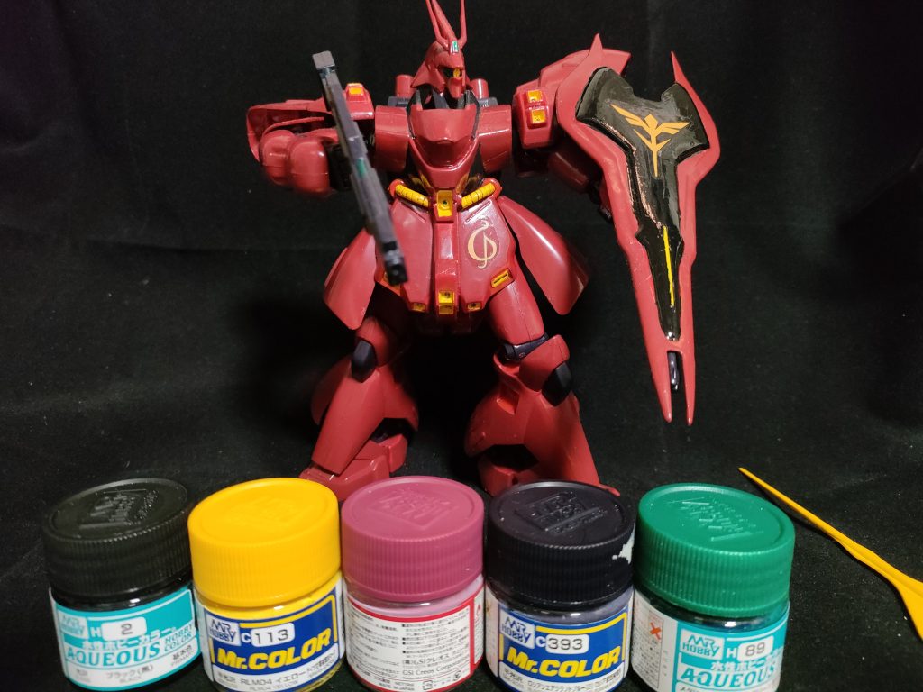 備忘記録として、今回つかった塗料。基本、水性塗料だけを使うつもりだったのですが、購入する際に棚に混ざっていたのか2瓶も水性じゃないものを誤購入・・・。換気していてもやっぱり臭かった。真ん中は使い切って捨ててしまったので似た色を裏返しでおいてるだけですがアズキ色だったはず!稚拙なものを見て頂いてありがとうございました。よければコメントなども気軽に残して頂けるとうれしいです。