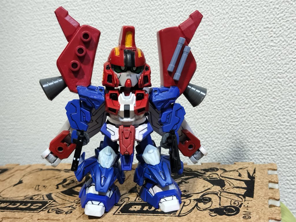 登場作品の最新機がF91であったため,XザクはF90(火星独立ジオン軍仕様)を意識して,ガンダムフェイスに変更可能。素体には,三国創傑伝『夏侯淵トールギス』を用いているためマスクをとるだけでガンダムフェイスに。このギミック,大好き。