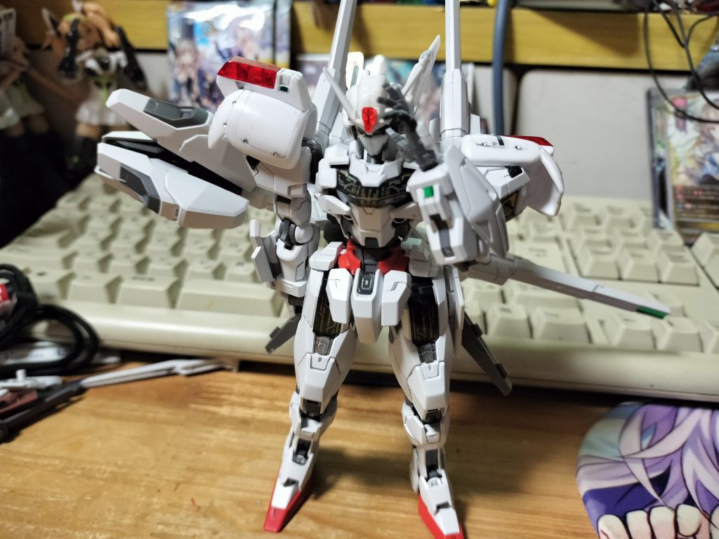 以上です　しかしキャリバーンガンプラ売ってる店3件回ってさんけんめではってん　まあその店まだキャリバーンいっぱい置いてたから驚いた