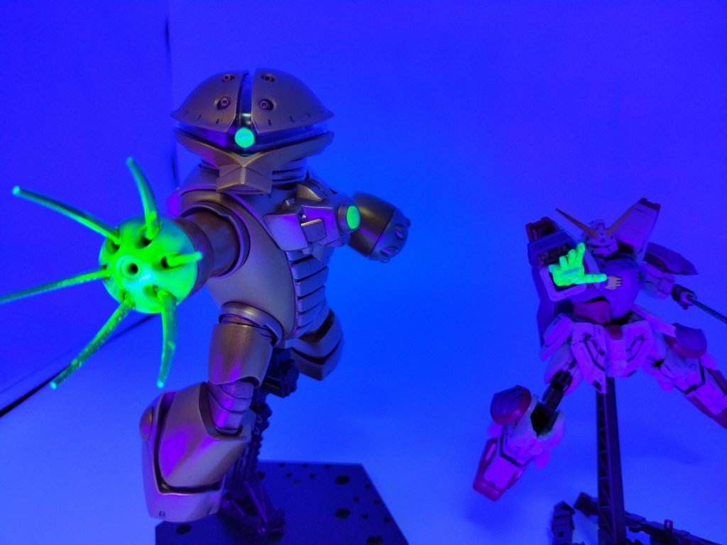 GフレームのシャイニングガンダムとWシャイニングフィンガー!!ガンダムより強そう!