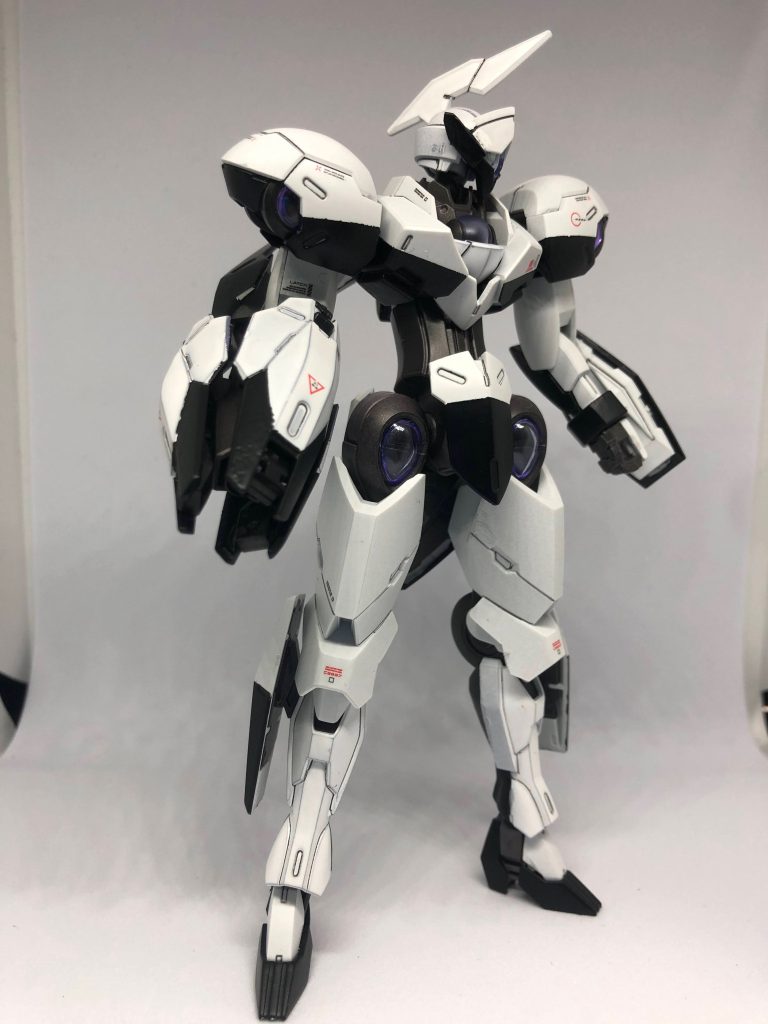 MICHAELIS type 0–5枚目/制作者：L.W