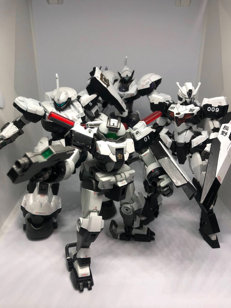 ようやく揃いました。みんなで悪者を殲滅じゃなかった逮捕しちゃうぞっと。