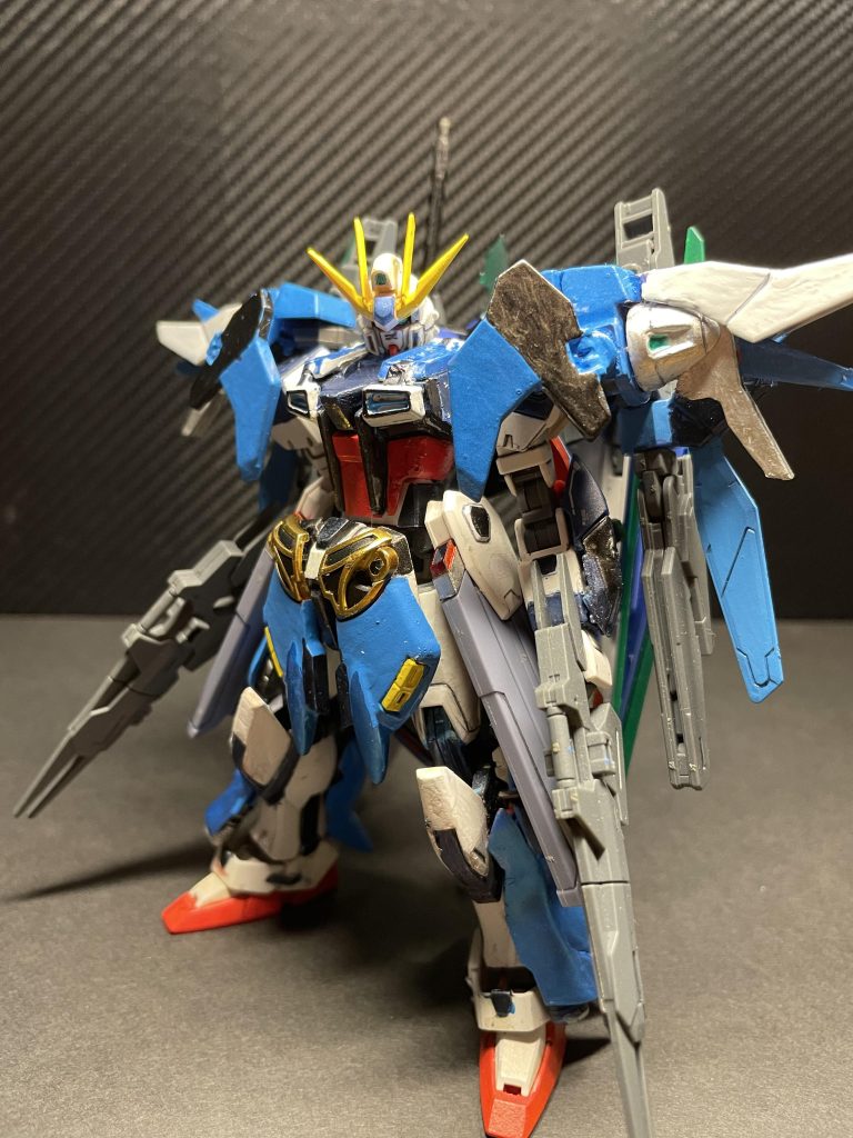 基本的には機体カラーの変更と武装塗装の強化、そして背部バックパックを新設。GNスタービット・GNバスターソード取り付けた。