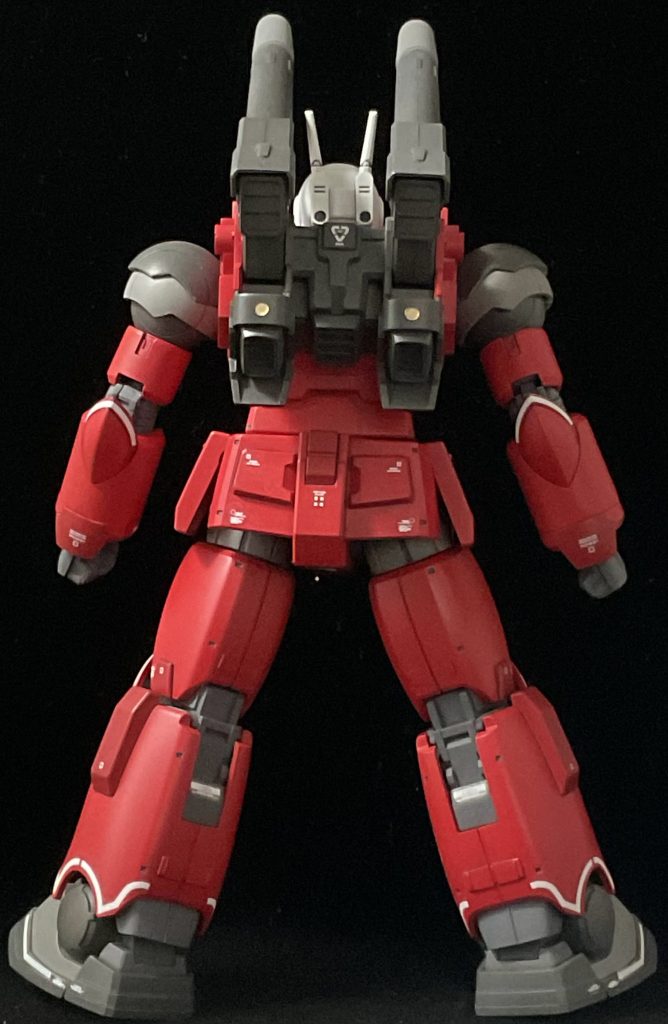 フロントショット＋バックショット。造形が非常に良いのであまり手を加えていません。頭部や肩等の合わせ目消し、全塗装やデカール貼り等でシンプルに仕上げました。デカールは鉄騎兵中隊機のものを使っています。