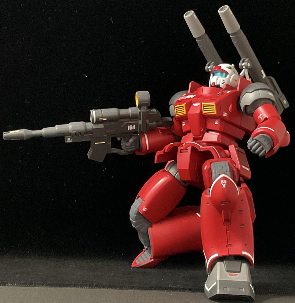 武器を構えての一枚。塗装剥げは気になりますが、ガシガシ動くのが非常に良いですね。