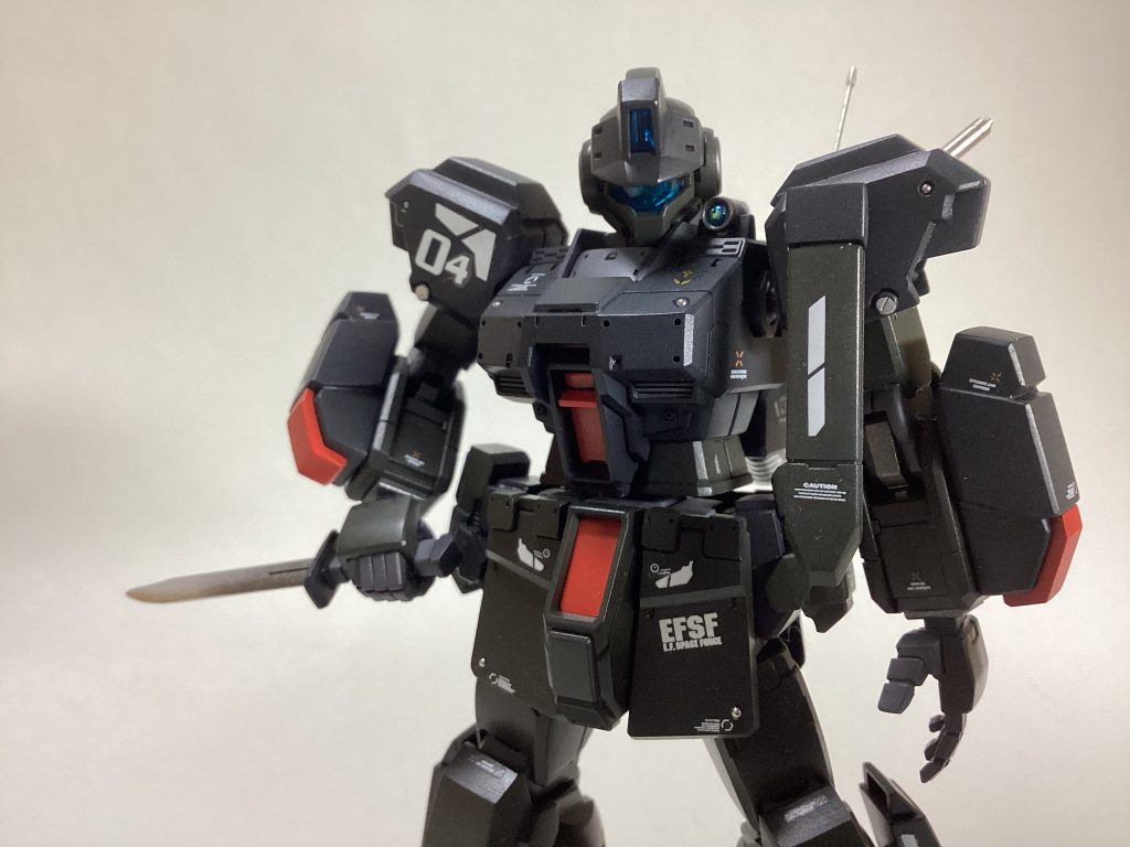 格闘武器はナイフ一本！