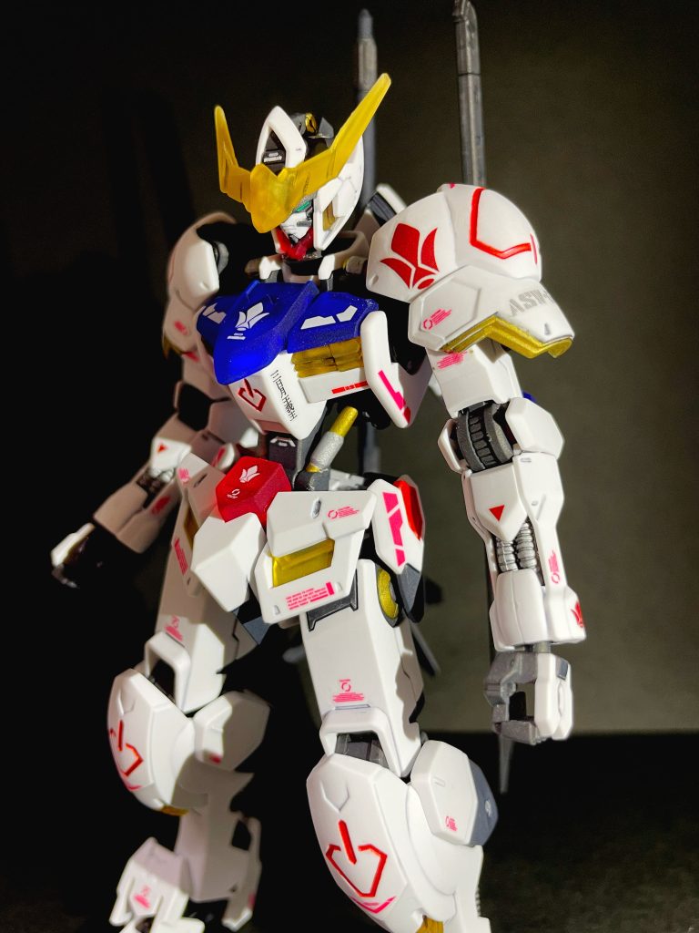 つや消しを吹いて完成!撮影ブースはAmazonのダンボールと100均画用紙で自作カメラはiPhone12mini