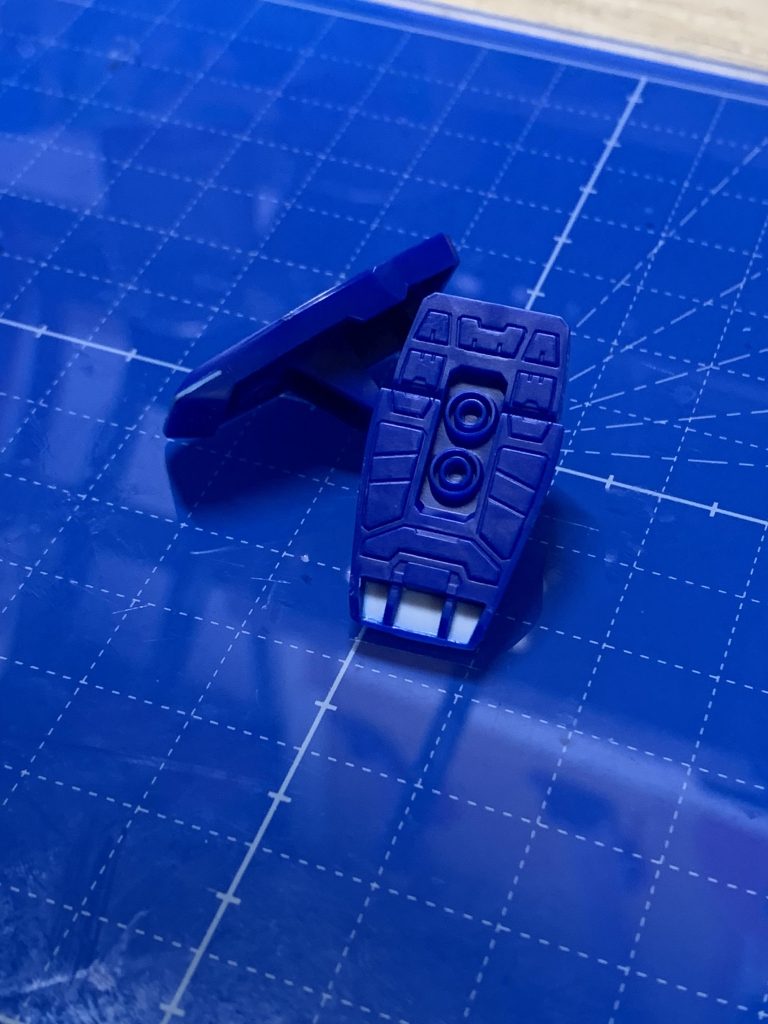 プラ板を挟んだ直後の写真です。