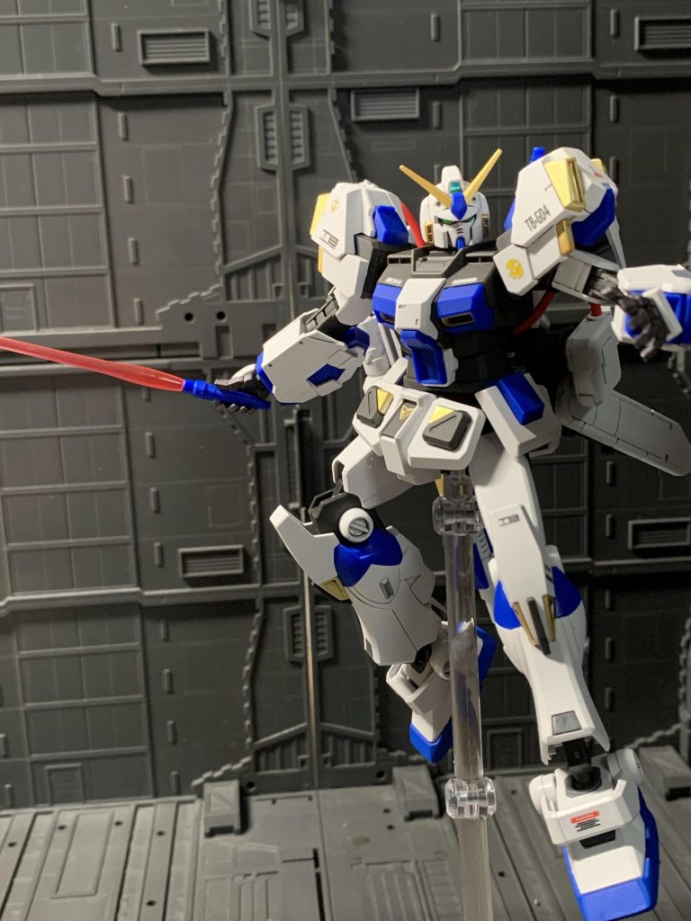 ビームサーベル。持ち手はHGUCジムクゥエルのものを使っています。