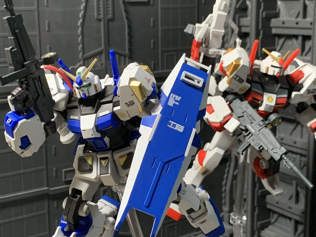 ゴールドの色味を4号機と5号機で変えたのですが、雰囲気が変わるのでよかったと思います。