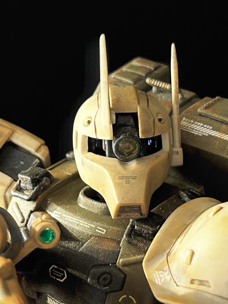 スジ彫り、プラ板・ディティールアップパーツで少し手を加えて部分塗装、つや消しコートです