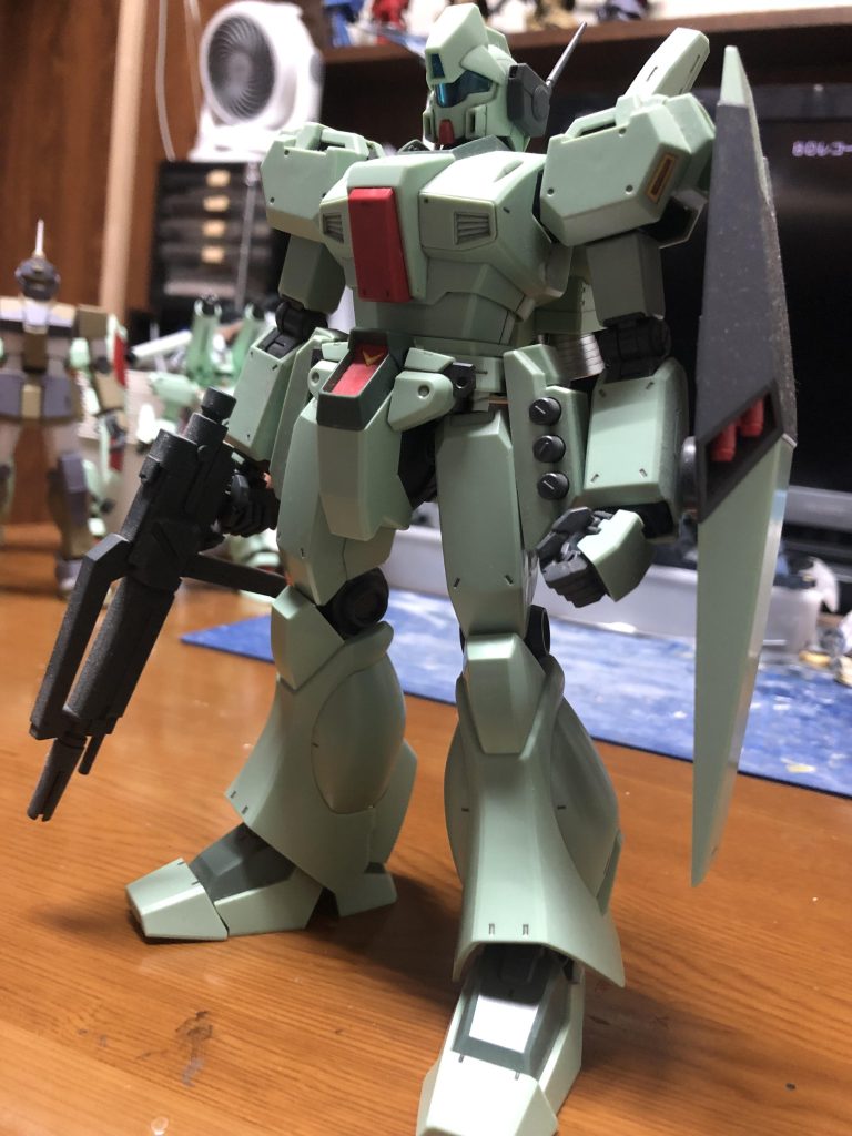 RGM-89 ジェガンD型です。墨入れのみです、個人的にジェガンはD型の方が好きです。スタークジェガンは争奪戦に負けて三次予約なのでまだ来ません。悔しくてD型を3個も予約してしまいました。