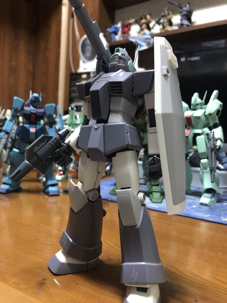 RGM-80ジムキャノン北米戦線仕様です。いきなり79じゃないですけどw素組で配色は設定を無視していて当時何をしたかったの不明です。