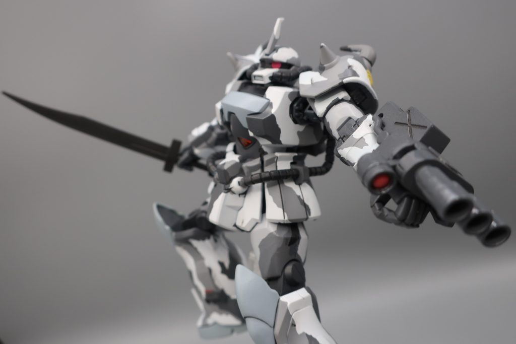 みなさんは海で泳いでいる時になんか怖くなる時がありませんか? そうですサメに襲われるんじゃないかと。それはあのBGMと「ジョーズ」の影響があるのではないでしょうか。