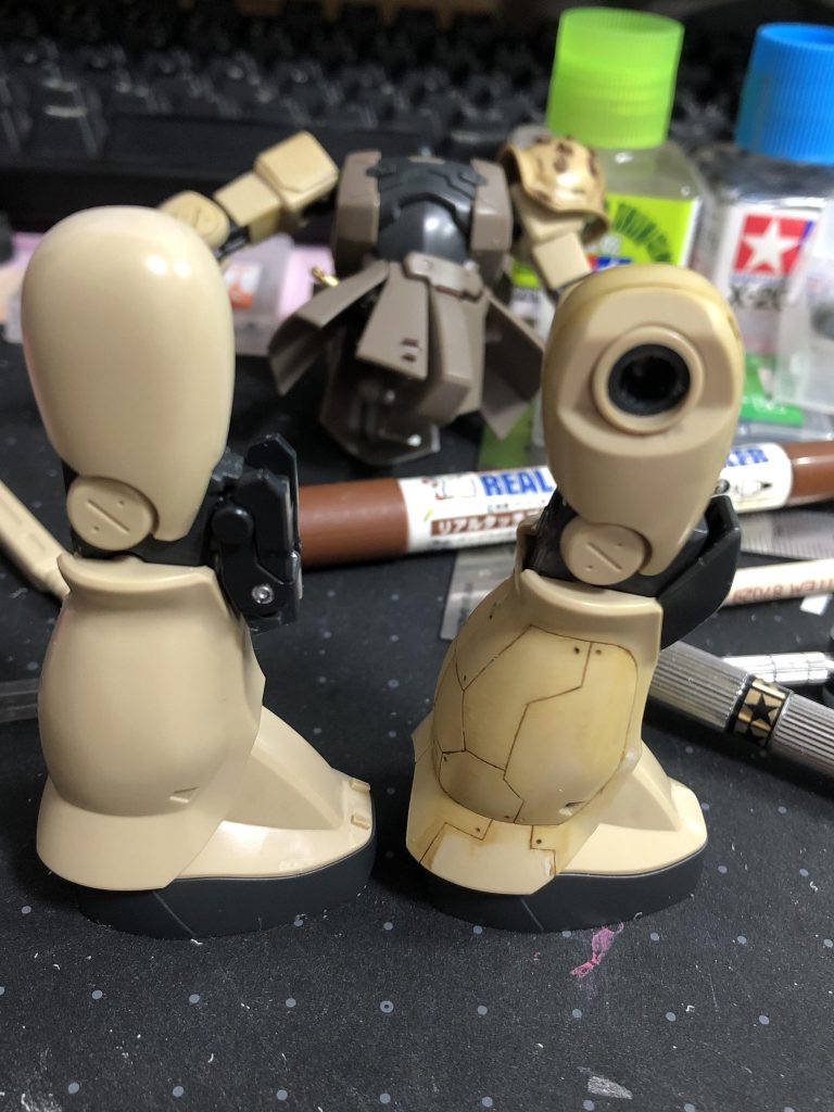 スジボリのスミイレにリアルタッチマーカーを使用しています。ペンタイプで塗りやすく、拭き取りやすく、臭いもなく、スミイレにもウォッシングにもチッピングにも使える万能マーカー!皆も買おう!