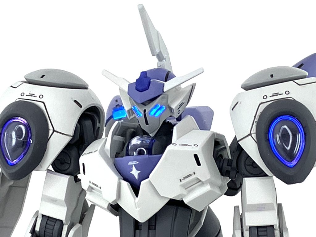 目は4つあります✨️✨蛍光塗料を使用しているので、ブラックライトで発光！🔦