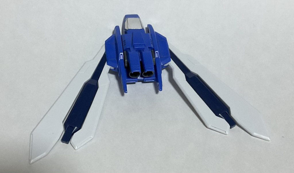 ブレイジングガンダムの余剰パーツにこのコアファイターの羽があったから、コレを作ろうと思いました。