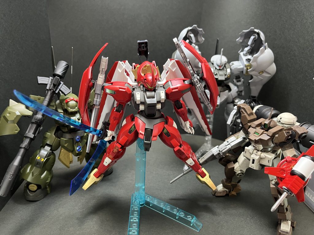 〜敵地突入〜グエル『ヴィレッタ大尉達は後ろの敵を抑えて少し離れたが…ドモン達の位置は近い!このまま進む!スレッタ『⁉︎スレッタ『前からきます!