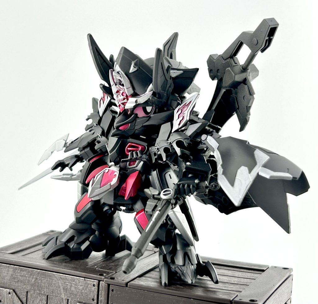 HGのGエルスをベースに、様々なSDのパーツをミキシングして作りました。