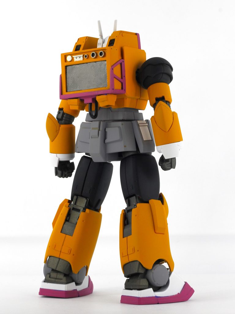 アンプとスピーカーをイメージしてスクラッチしたバックパック椎茸ディテール、トラス、モデリングメッシュなど、やってみたいことすべてやりました。あと、申し訳程度の配線も。