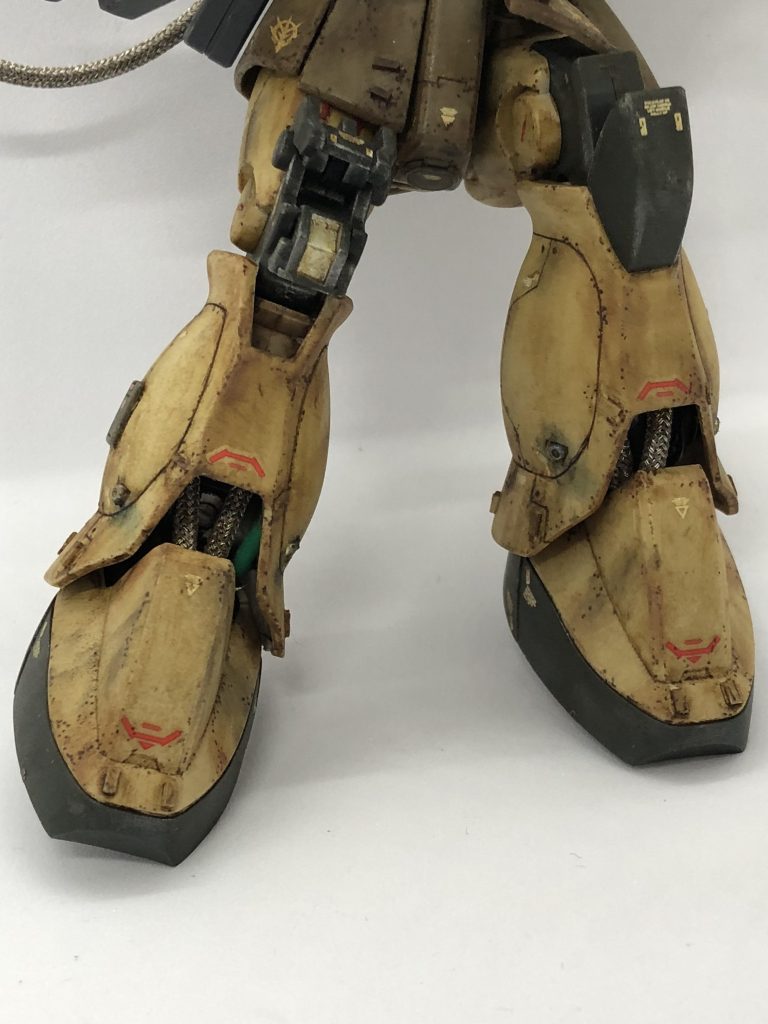 全然見えませんが、実はスリッパにもパイピングしています。