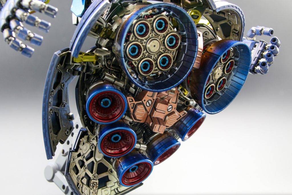 フレームやメカ部分の塗り分けはざっくりとしかしていません。塗ったあとにウォッシングしました。