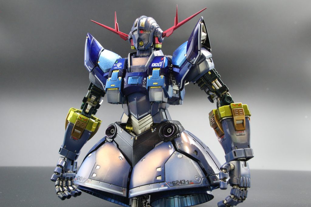 キャンディ塗装でラベンダーやグレーの色を出すには修行が足りないと感じました。スカートは黒+SBシルバーと黒+パールシルバーでクリアホワイトに少しシアンとマゼンタを混ぜて塗ってます。