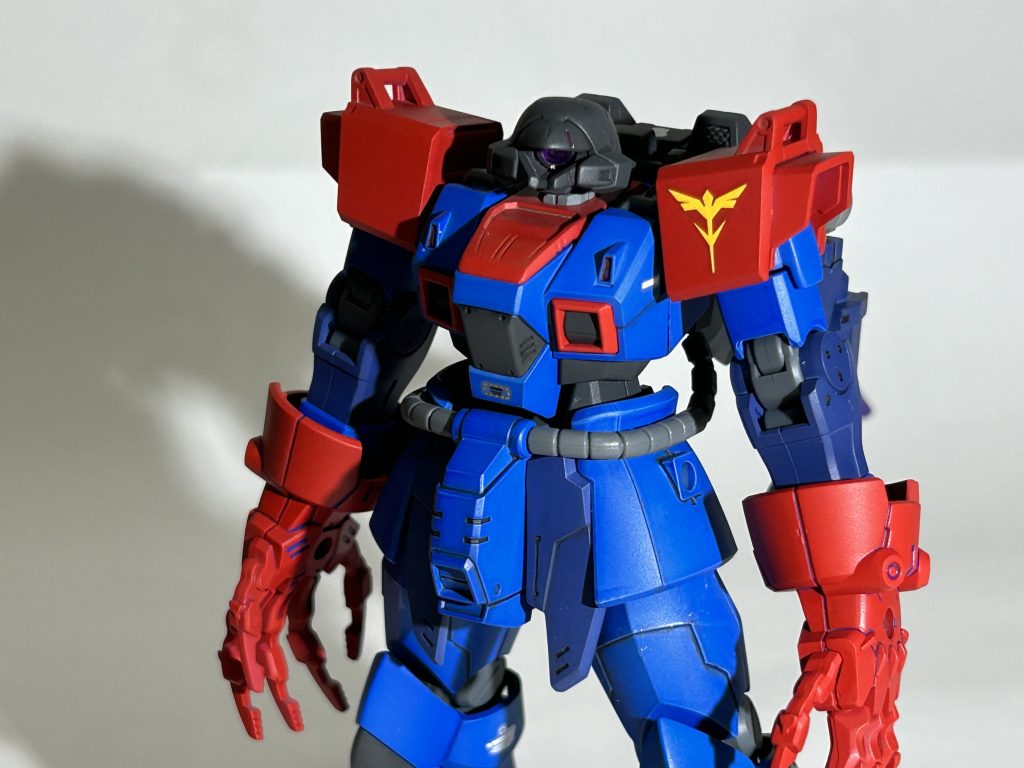 一応使い古し感出すためにメインカメラ辺りにマンガ傷を。