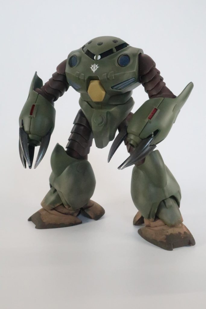 足元だけでなく全身にもうっすらウェザリング。