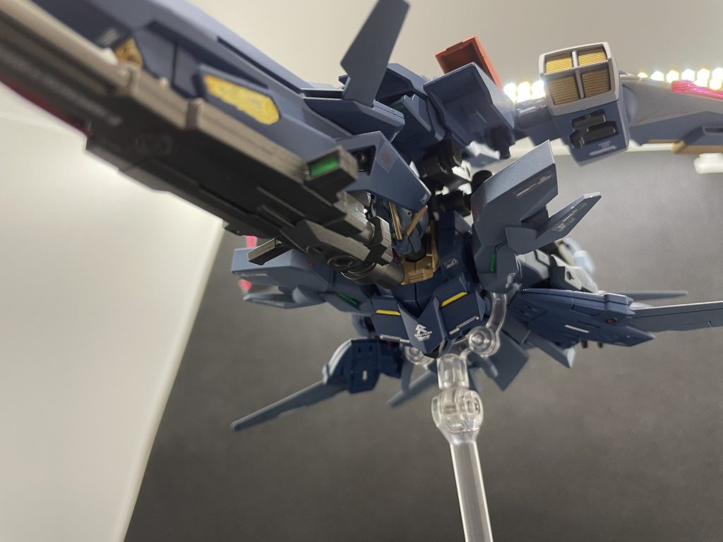 下から覗いてもそこまで不恰好ではないと思います