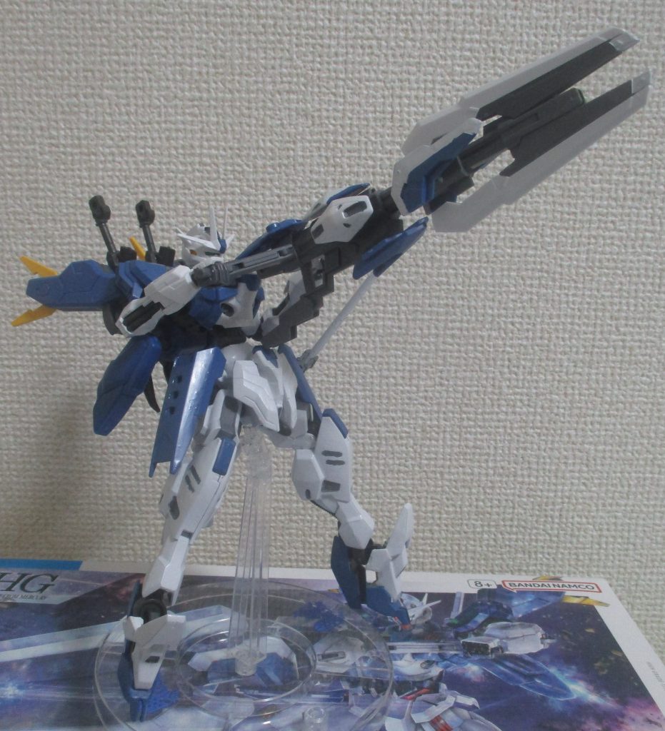 「鉄血世界」にはあまり合いませんが、ガンビットライフルも使用出来ます。あえて世界観に合わせるなら、単独で強力なダインスレイブを発射可能な形態でしょうか・・・?